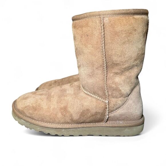 UGG Boots Classic Short II Genuine Sheepskin Chestnut Slip On Size 8 - Picture 3 of 6